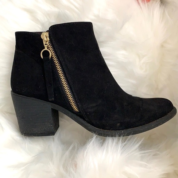 Qupid Shoes - Qupid Suede Booties with Side Zip